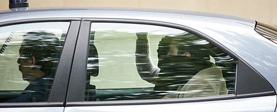 El juez Garzón envía a prisión a 17 de los 23 detenidos de Batasuna