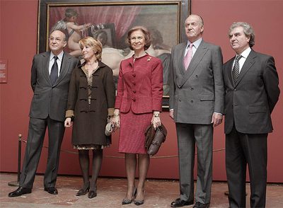 Los Reyes, César Antonio Molina, Esperanza Aguirre y Plácido Arango, ante la  Venus del espejo .