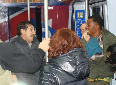 Momento de la reyerta en el vagón de metro