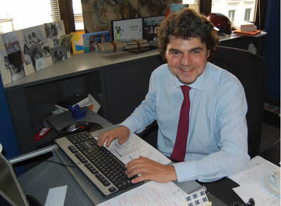 Moragas: "No hay un líder con más posibilidades de ganar unas elecciones que Rajoy"