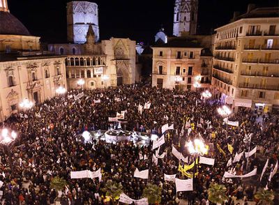 La protesta contra la política educativa de Camps colapsa las calles de Valencia