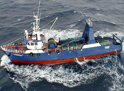 Imagen del pesquero 'Rosamar', que naufragó el viernes a 24 millas de la costa de Lugo