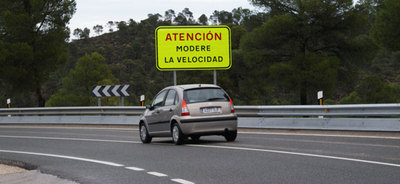 Señalización en la carretera N-322  en Albecete, considerado como la vía con más riesgo.