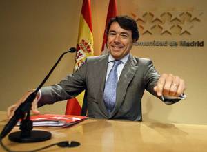 El vicepresidente, Ignacio González, durante la rueda de prensa de ayer.