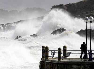 El temporal empieza a remitir, aunque mantiene la alerta en 15 comunidades