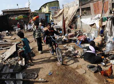 Derriban las chabolas de los niños de 'Slumdog Millionaire' en Bombay