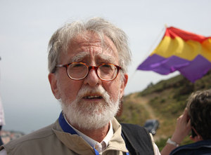 Un tren conmemorativo del exilio ha viajado desde Barcelona a la frontera francesa con 300 personas. Antoni Pou (Elna, Francia, 1943) no vivió el exilio. Nació durante el destierro de sus padres. 