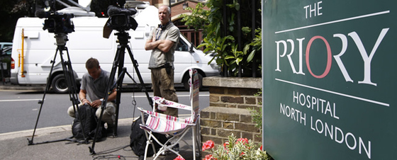 Susan Boyle es dada de alta del hospital