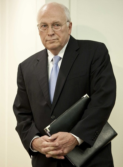 Dick Cheney prepara sus memorias