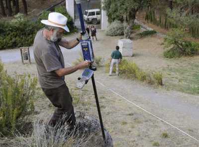 Geofísicos trabajan para determinar el lugar exacto donde puede encontrarse los restos de Federico Garcia Lorca