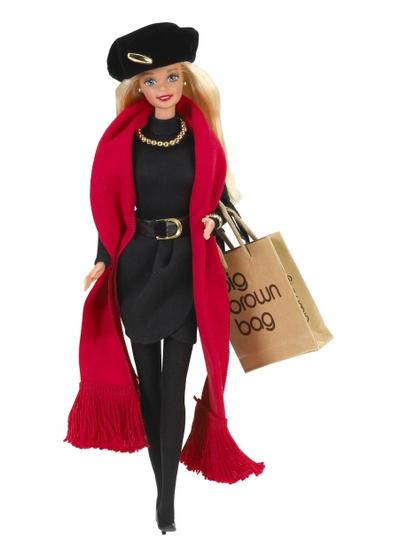 La muñeca Barbie, vestida por Donna Karan.