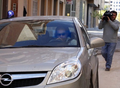 El primer detenido por el crimen de Polop, el pasado 6 de noviembre, es conducido a prisión tras declarar ante la juez.