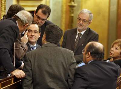 El presidente del Congreso, José Bono, ha tomado la polémica decisión de frenar y repetir una votación por un problema técnico.