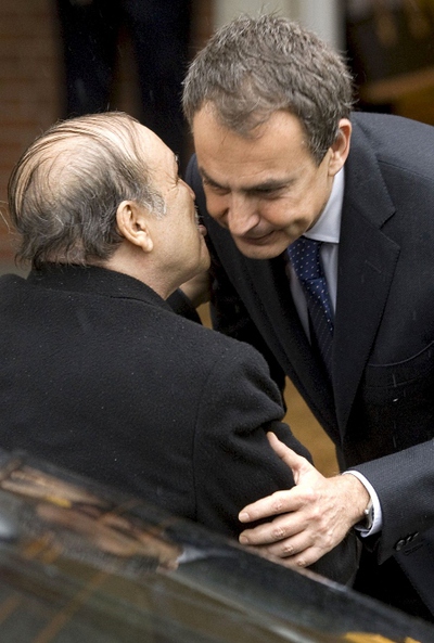 El presidente argelino visita España para analizar las relaciones bilaterales.