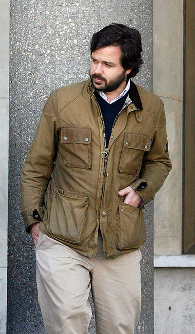 Ignacio Uriarte, presidente de Nuevas Generaciones del PP, a su salida del juzgado esta mañana.