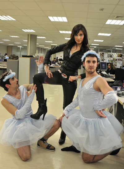 Escena de la teleserie  Becarios , de Telecinco