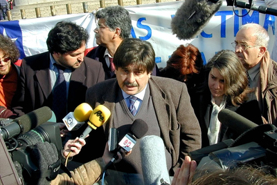 Carlos Slepoy: "Inhabilitar a Garzón produciría el descrédito de la justicia española"