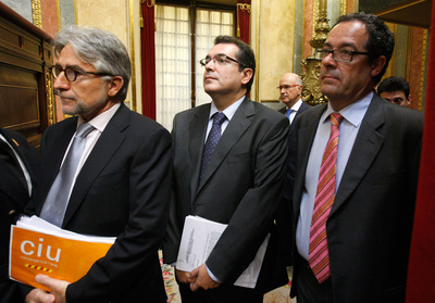 Los grupos tensan el discurso contra Zapatero ante su debate más difícil