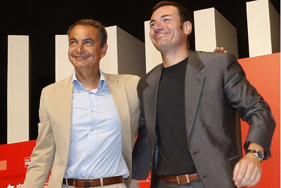 Zaptero y Gómez, en el congreso del PSM de 2008, donde este fue reelegido secretario geenral.