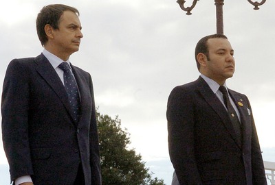 Imagen de archivo. El presidente del Gobierno, José Luis Rodríguez Zapatero, y el rey de Marruecos, Mohamed VI, en 2005.