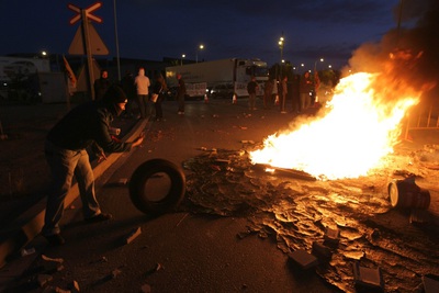 Protesta en las cocheras de Zona Franca de Barcelona.