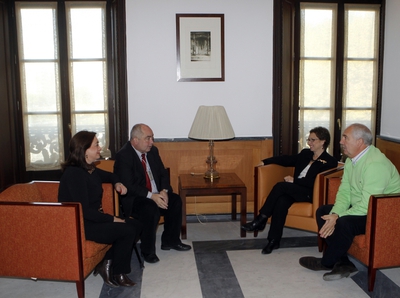 Las consejeras María del Mar Moreno y Carmen Martínez Aguayo se reúnen con los responsables sindicales Manuel Pastrana y Francisco Carbonero.