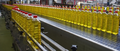 Instalaciones de una empresa dedicada al embotellado del aceite.