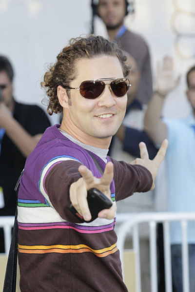 David Bisbal, móvil en mano, en la última edición del Festival de Cine de San Sebastián