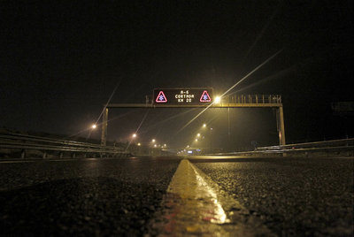 FOTOGALERIA: Carreteras abarrotadas y carreteras desiertas