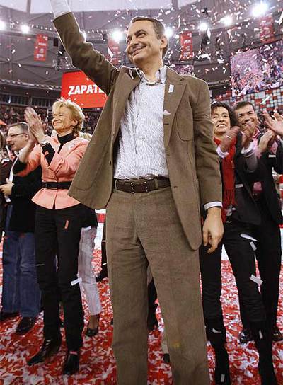 La dirección del PSOE, sobre la convocatoria de primarias: "Primero elecciones, luego veremos"