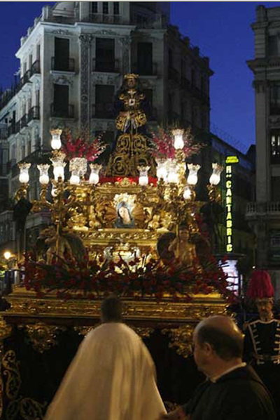 Imagen de archivo de un momento de la procesión de Jesús Nazareno de Medinaceli, en 2008, en una de las estaciones de la penitencia del Viernes Santo.