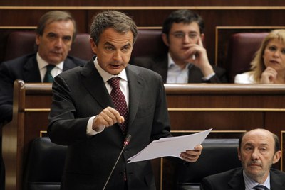 El presidente del Gobierno, José Luis Rodríguez Zapatero, en la sesión de control al Gobierno.