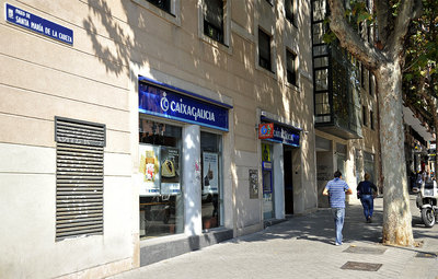 Sucursal de Caixa Galicia donde trabajaba la mujer embarazada.