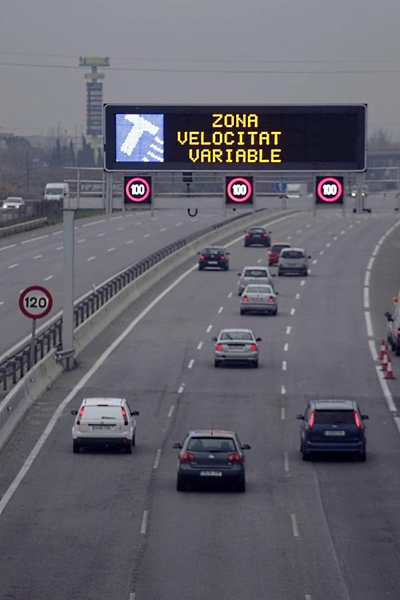 Un nuevo anticiclón obliga a volver a los 80 kmh en los accesos a Barcelona