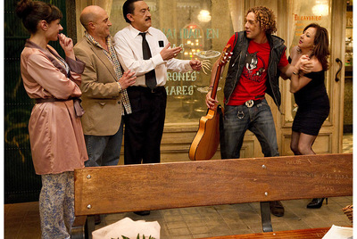 Cameo de David Bisbal en la serie 'Aída'