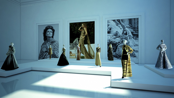 Una de las salas del Museo Virtual de Valentino, donde se pueden ver las piezas de estampado animal.  Ampliar imagen .