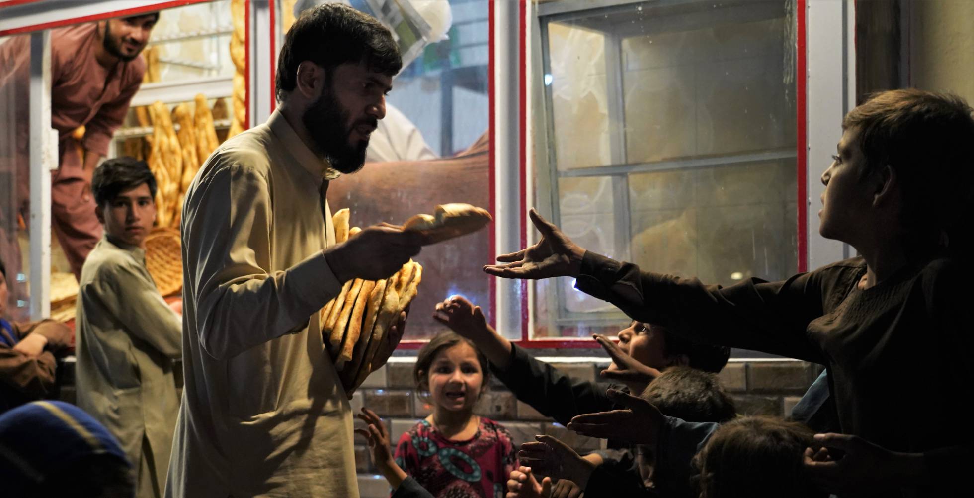 La vida sigue en el Afganistán de los talibanes