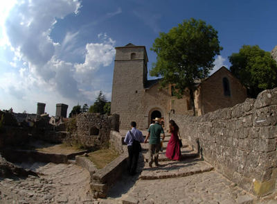 El pueblo medieval de La Couvertoirade, en el sur de Francia, ilustra el poder militar que tuvieron los Templarios