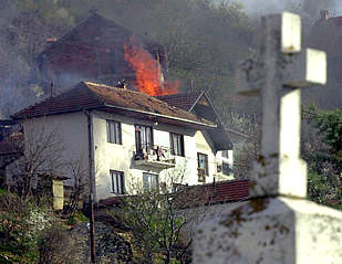 El Gobierno de macedonia da un ultimátum a los guerrilleros albaneses para que depongan las armas