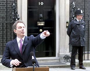 Blair confirma el atraso hasta junio de las elecciones para "concentrarse en la fiebre aftosa"
