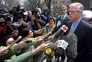 Diplomáticos de EE UU se reúnen por segunda vez con la tripulación del avión retenido en China