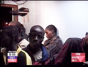 El barco sospechoso de transportar 200 'niños esclavos' llega a Benin sin los menores