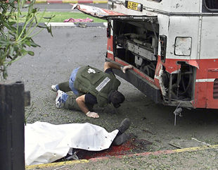 Dos muertos y 41 heridos en Israel en un atentado suicida contra un autobús