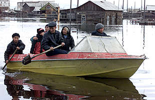 Las autoridades rusas advierten de una nueva crecida del Lena para mañana