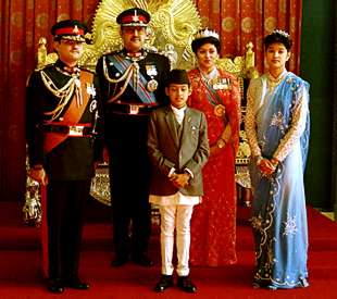 El príncipe heredero de Nepal mata a toda su familia tras una discusión sobre su matrimonio