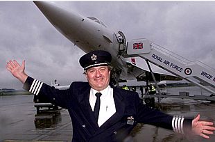 El Concorde aterriza sin problemas en su primer vuelo de prueba tras el accidente de hace un año