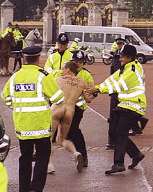 George Bush inicia en Londres su segunda gira europea