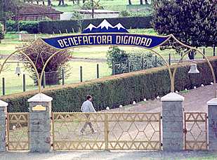 Un ex agente de la DINA revela que se hizo desaparecer a presos en 'Colonia Dignidad'