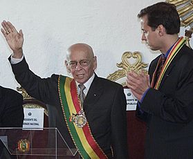 El presidente de Bolivia mantiene a sólo cuatro miembros del anterior gobierno