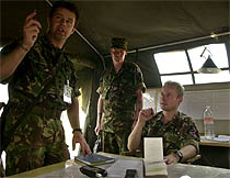 La OTAN da el visto bueno para el despliegue de 3.500 soldados en Macedonia